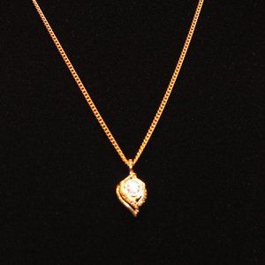 Gold Plated Tear Pendant (GN0000)